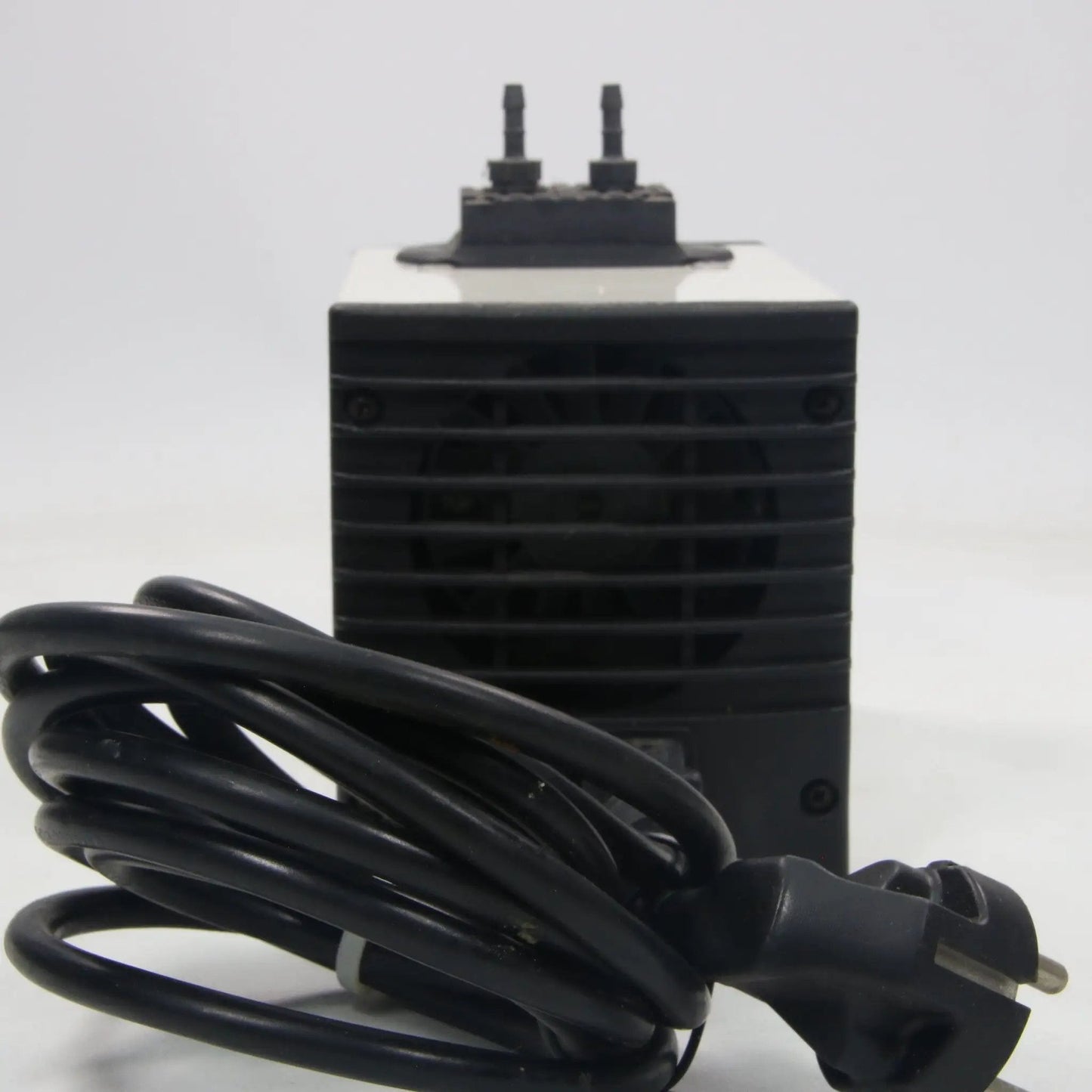 KNF N86KN.18 Laboport Diaphragm Vacuum Pump