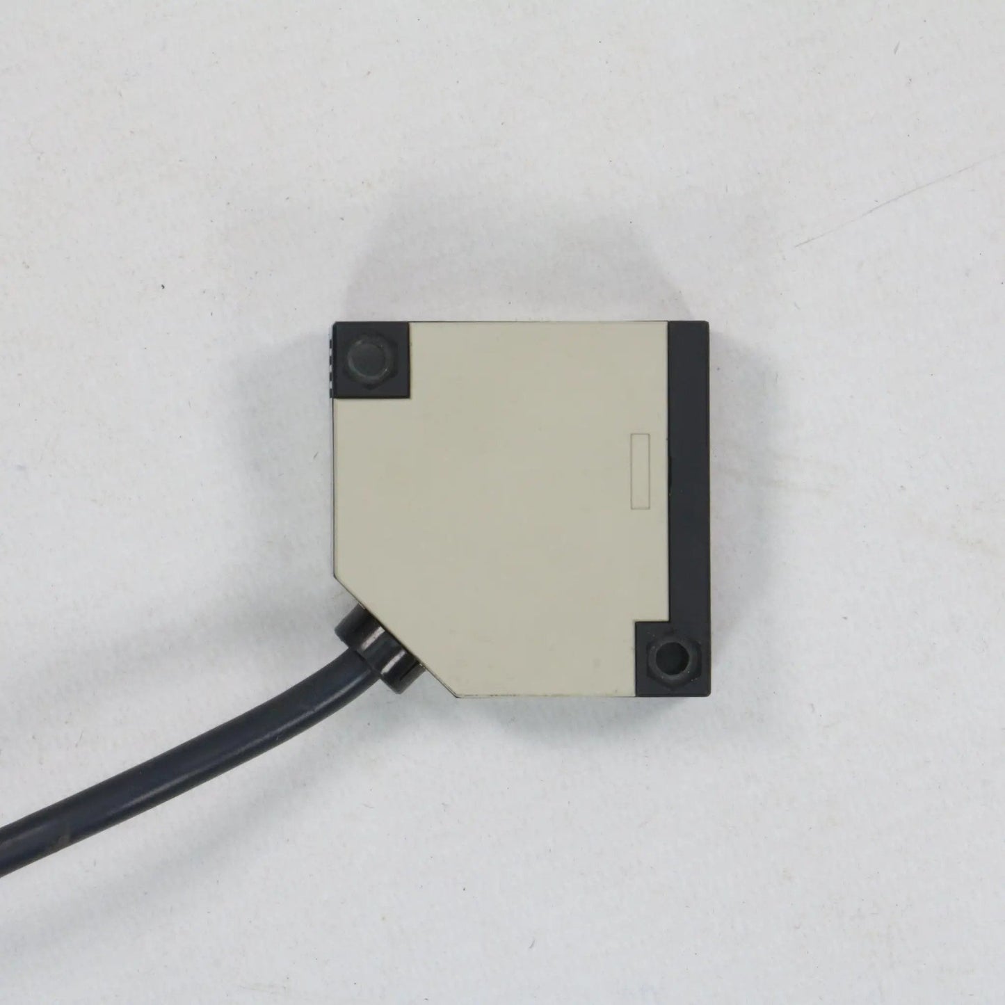 Omron Photoelectric Switch E3JK-R2M2