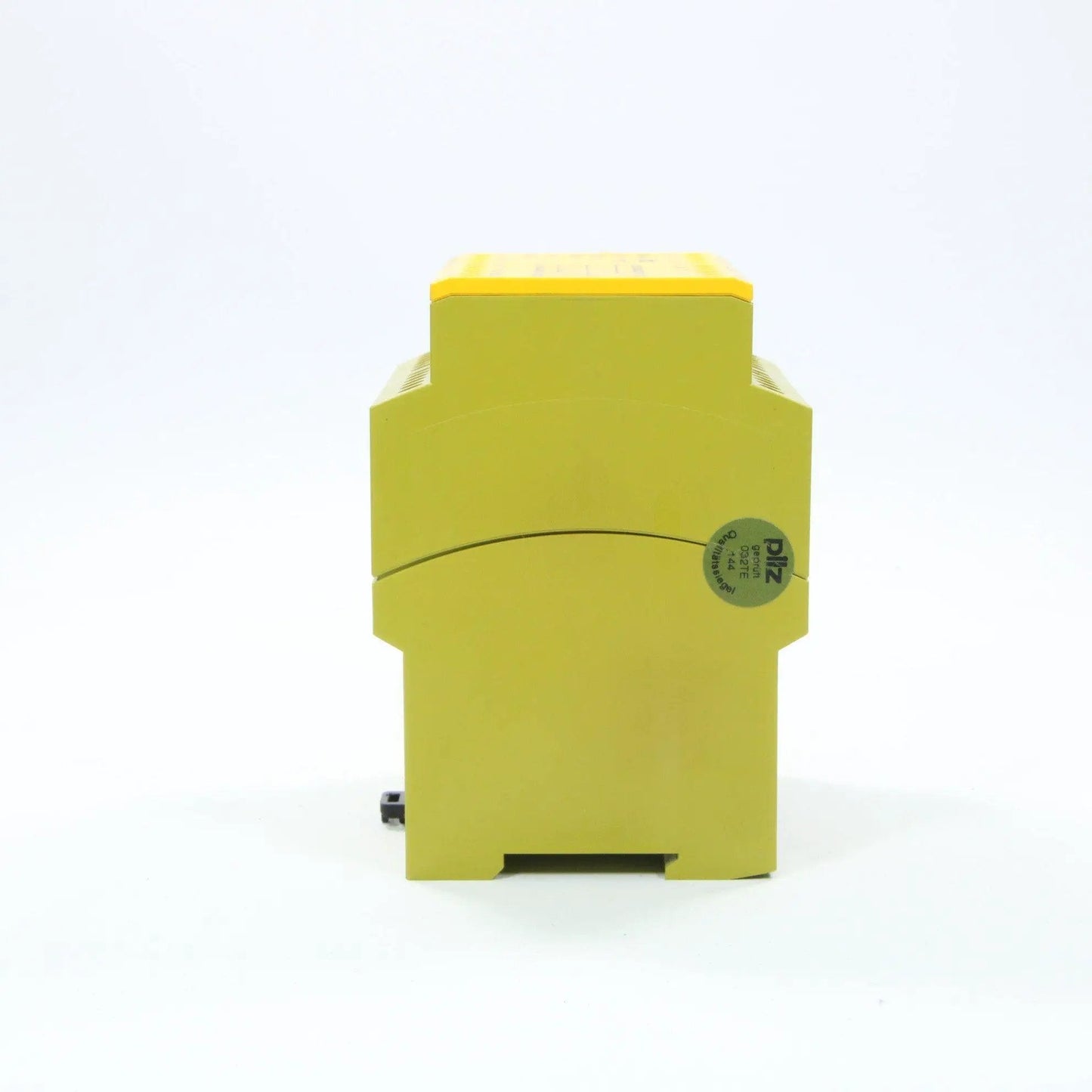 Pilz PNOZ X9 230VAC 24VDC 7n/o 2n/c 2so 774606