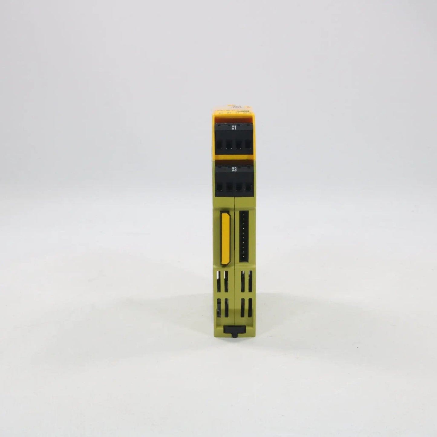 Pilz PNOZ m EF 8D14D0 Digital Input/Output Module