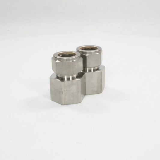 Swagelok SS-1210-7-12 Female Connector x 2