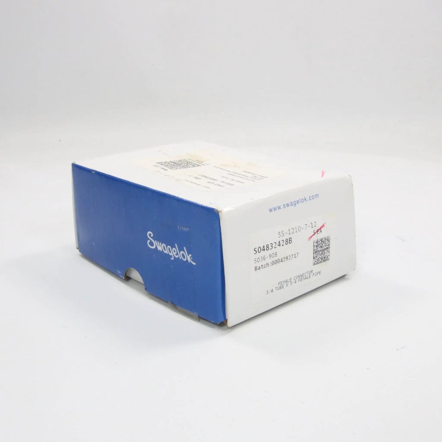 Swagelok SS-1210-7-12 Female Connector x 2