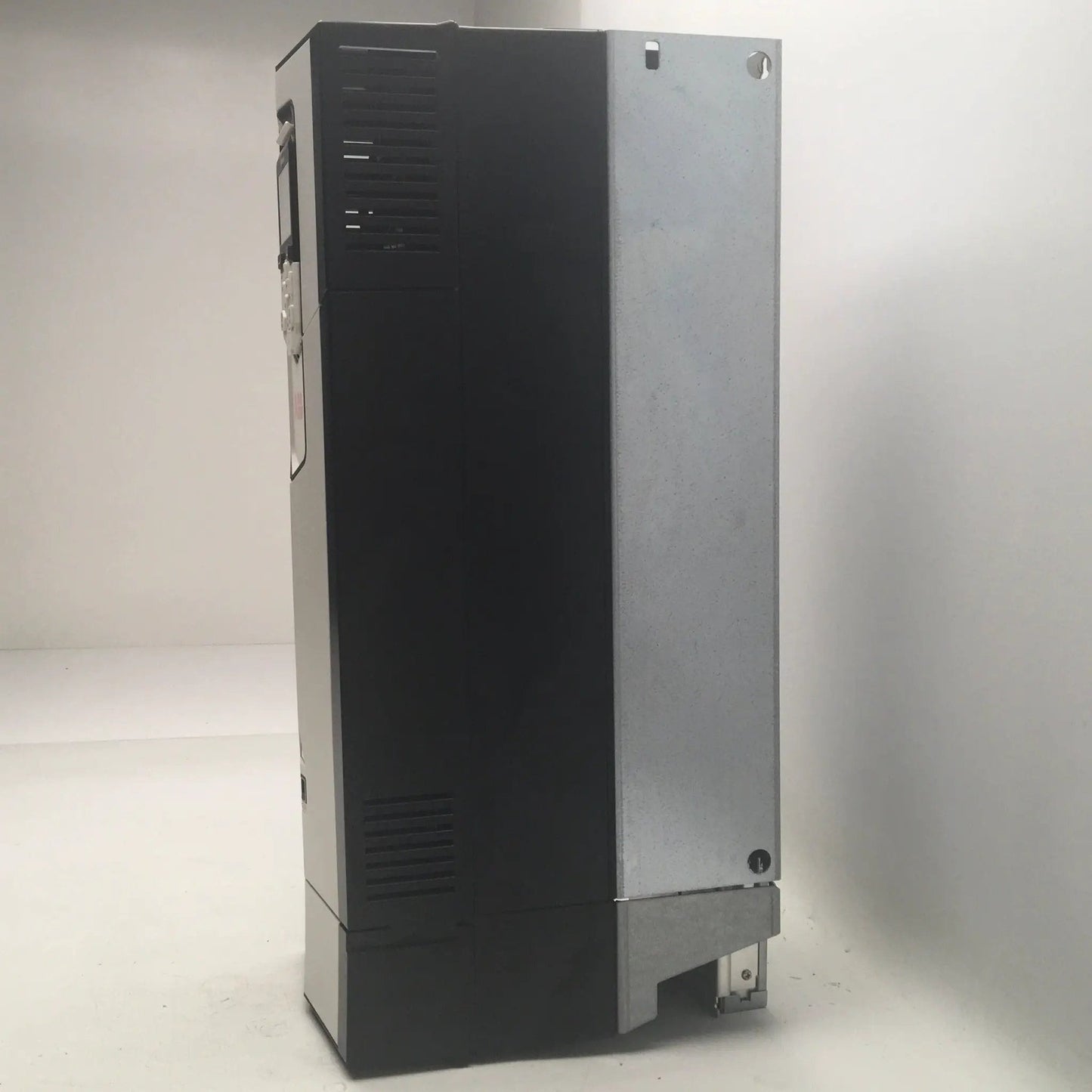 ABB ACS 880 01 061A 3 Single Drive