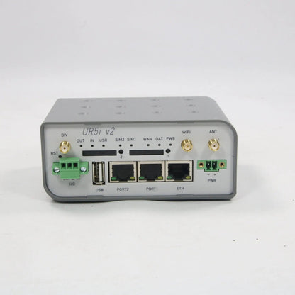 Advantech B+B Smartworx UR5i v2F Router
