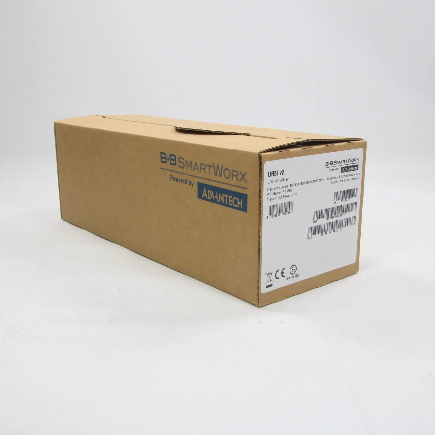 Advantech B+B Smartworx UR5i v2F Router