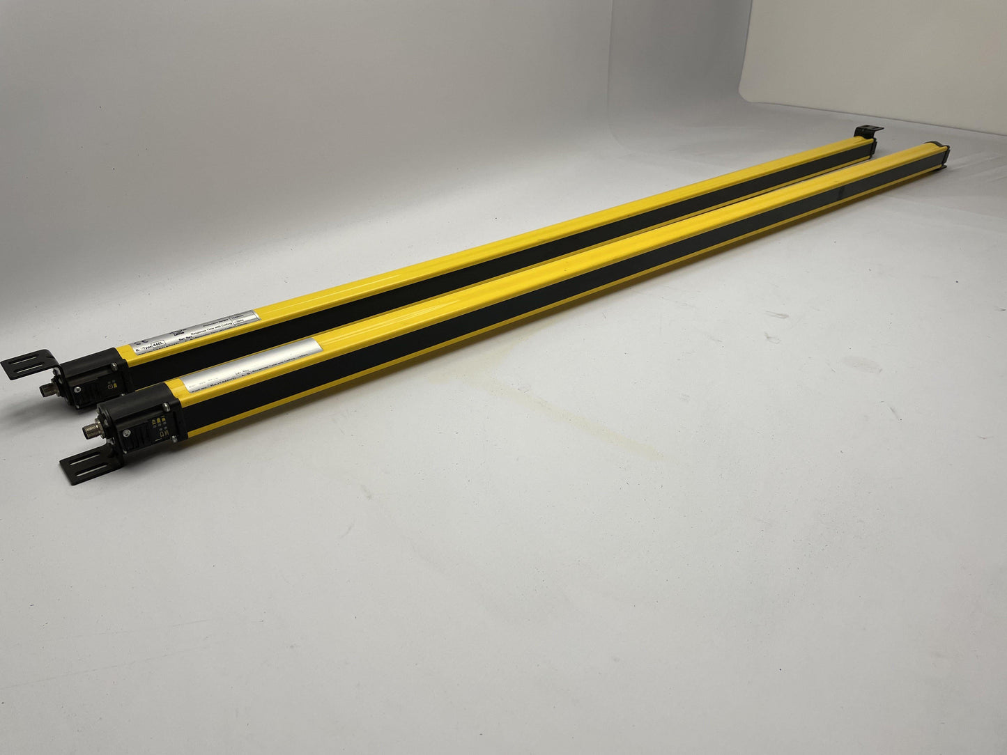 Allen-Bradley Light Curtain set 440L 1440MM