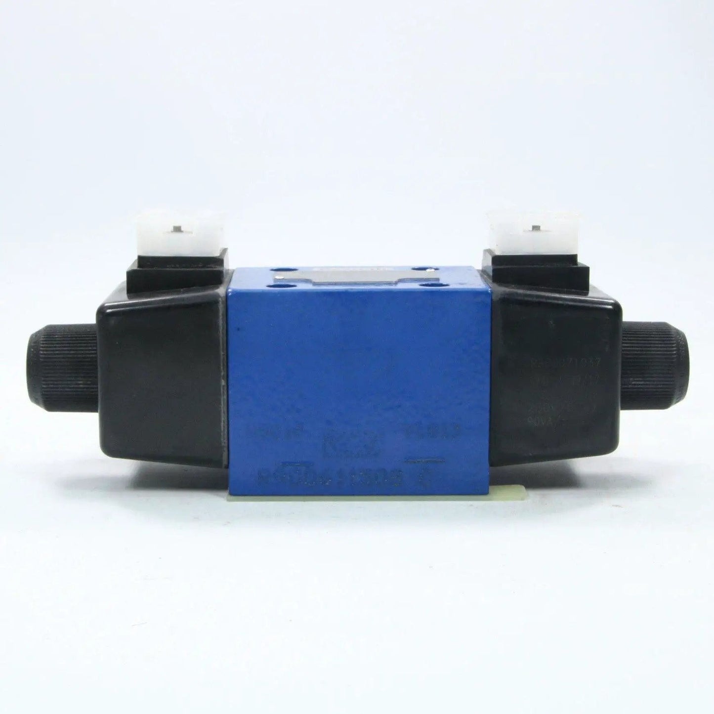 BOSCH / REXROTH  4WE 10 J33/CW230N9K4 SOLENOID DIRECTIONAL VALVE