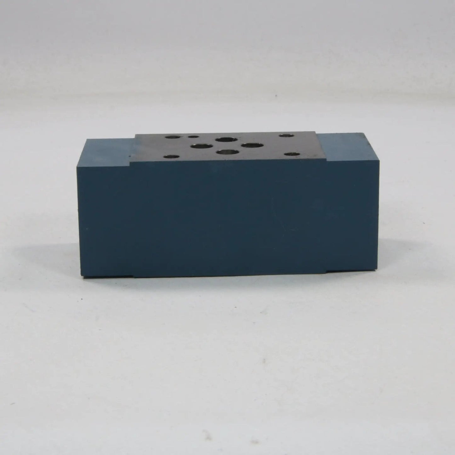 Bosch 0811024102 Manifold Check Valve Block