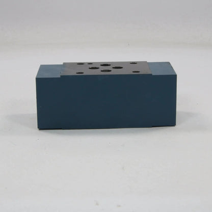 Bosch 0811024102 Manifold Check Valve Block