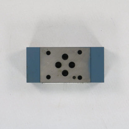 Bosch 0811024102 Manifold Check Valve Block