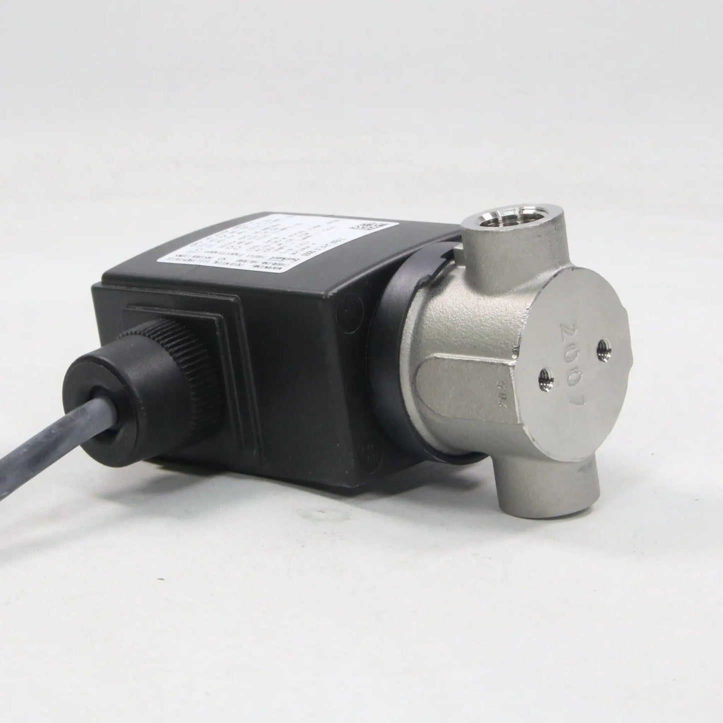 Burkert 6027 2-Way Solenoid Valve, 1/4" 24V 60 Bar