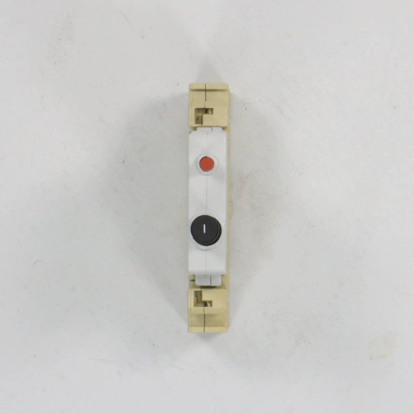 ETA Magnetic 3600 P10 Si Circuit Breaker & Typ 17 Socket
