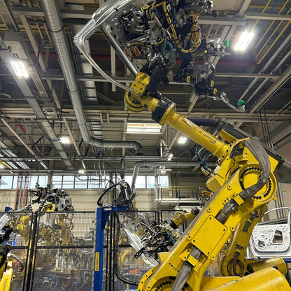 Fanuc Robots R-2000i and S-430i