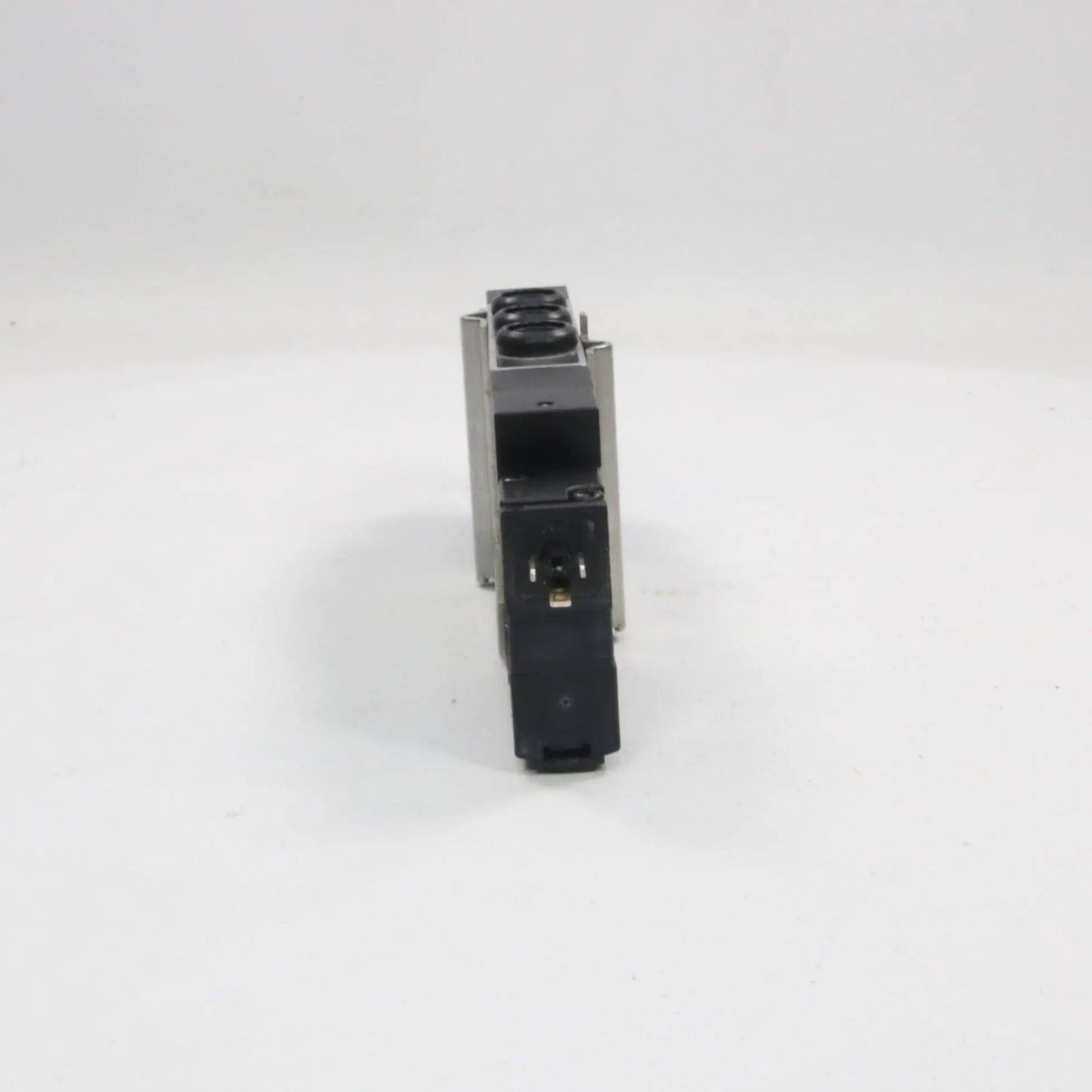 Festo CPE18-M1H-5/3G-1/4 Pneumatic Valve