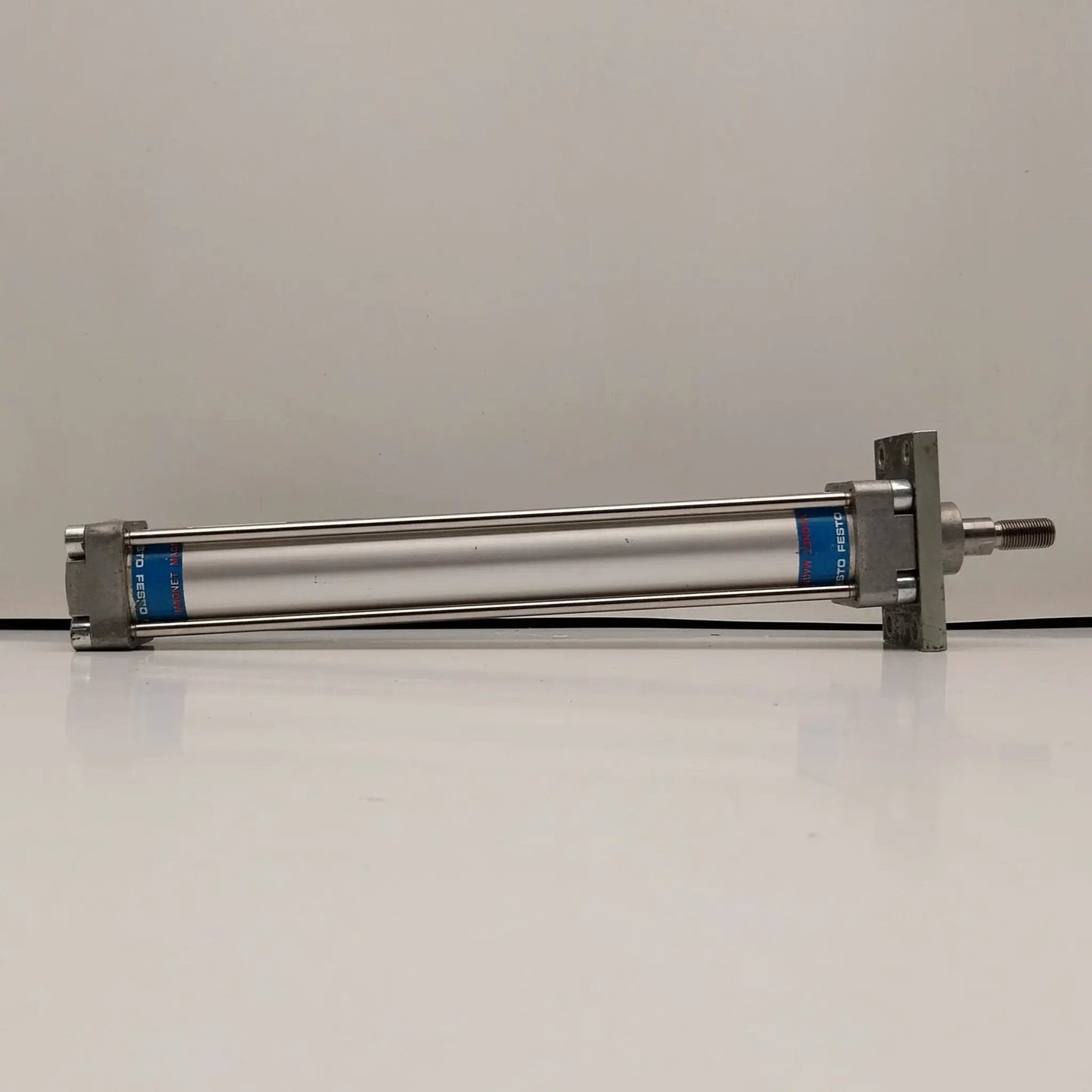 Festo DOG 50 320 PPV A Pneumatic Cylinder