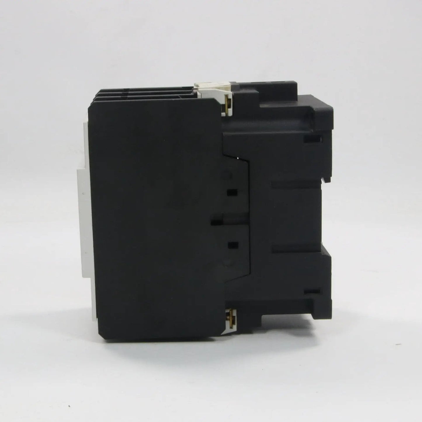 GE General Electric CL08A300M Contactor