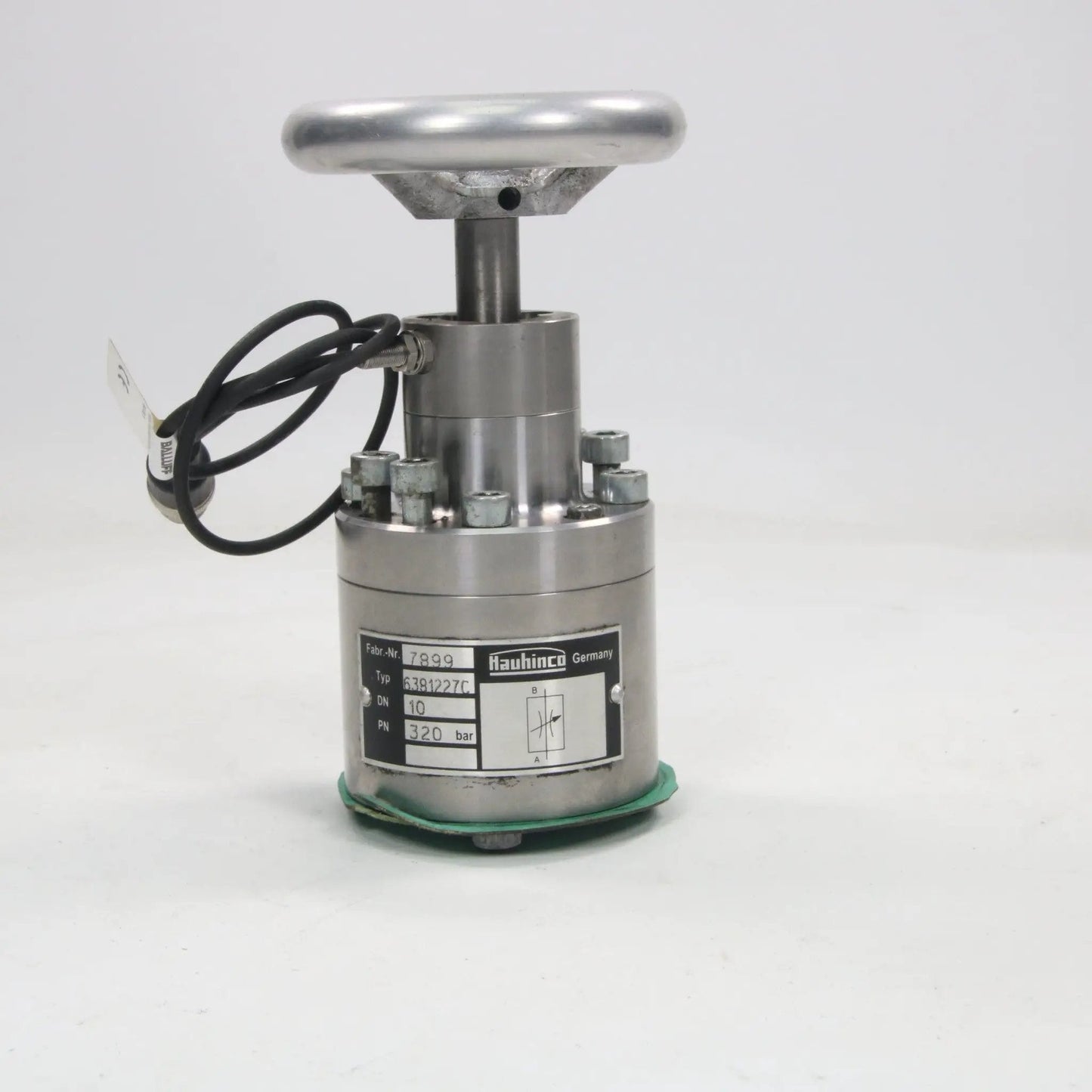 Hauhinco Water Hydraulic Valve with Balluff Inductive Sensor BES00H8