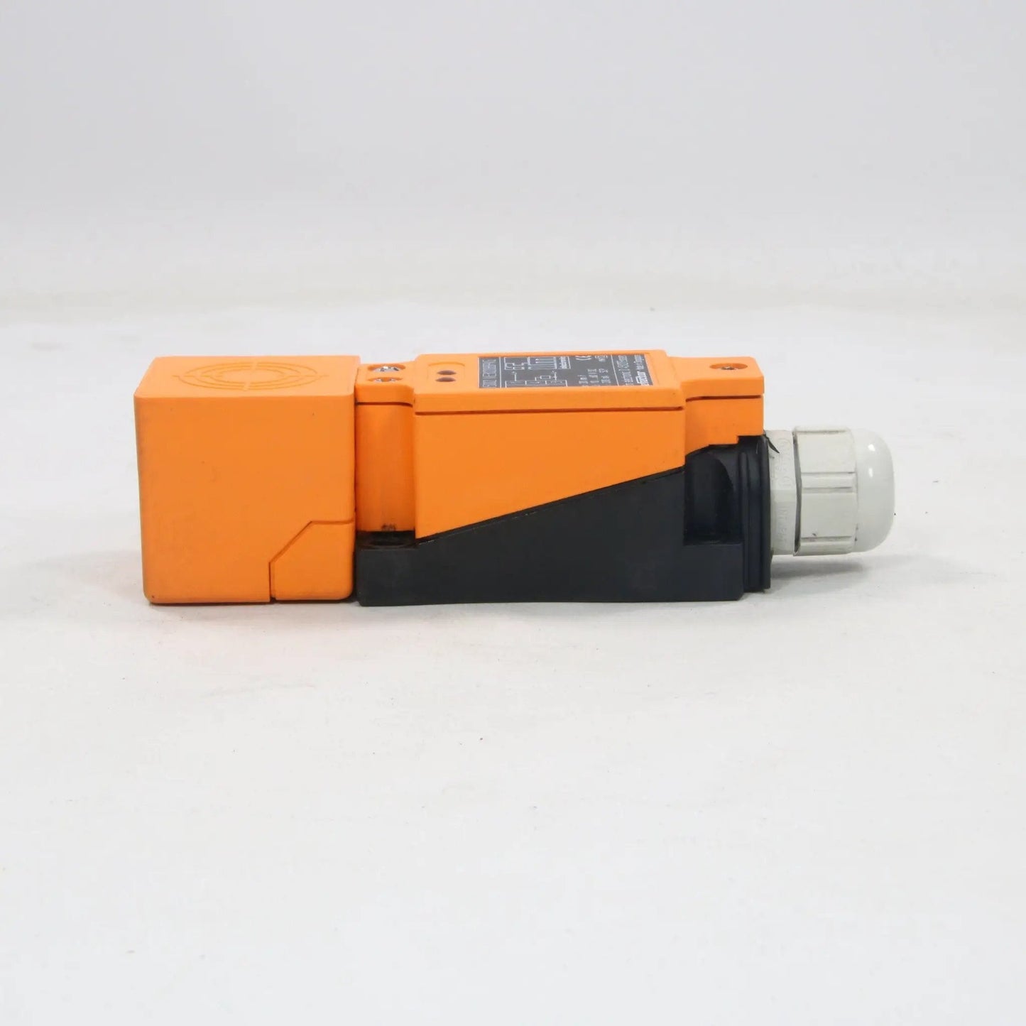 IFM Electronic Efector Inductive Sensor IV5002