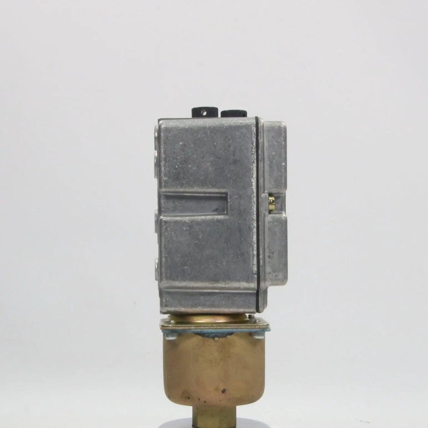 Johnson Controls P48AAA 9110 Pressure Control