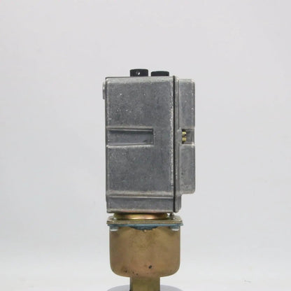 Johnson Controls P48AAA 9110 Pressure Control