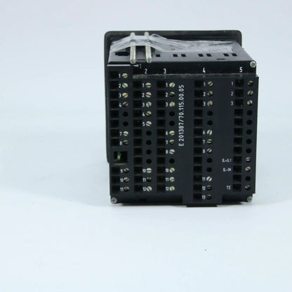 Jumo DICON 500 PID Temperature Controller 703570-093-1100