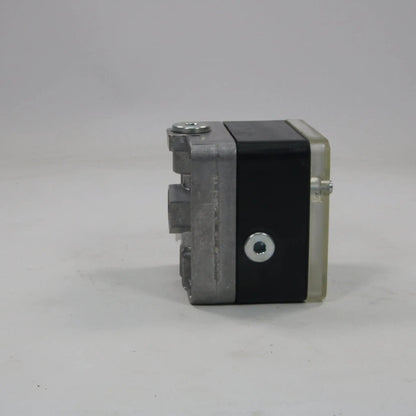 Krom Schroder DWG MZ52 04U Pressure Switch