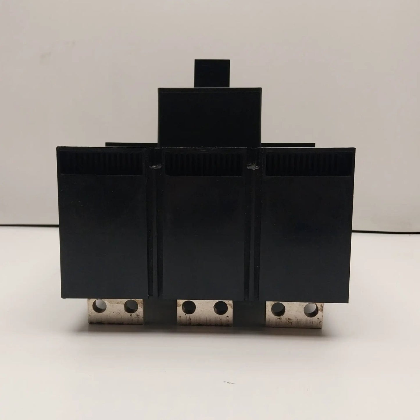 Merlin Gerin Compact C801N Circuit Breaker STR25DE