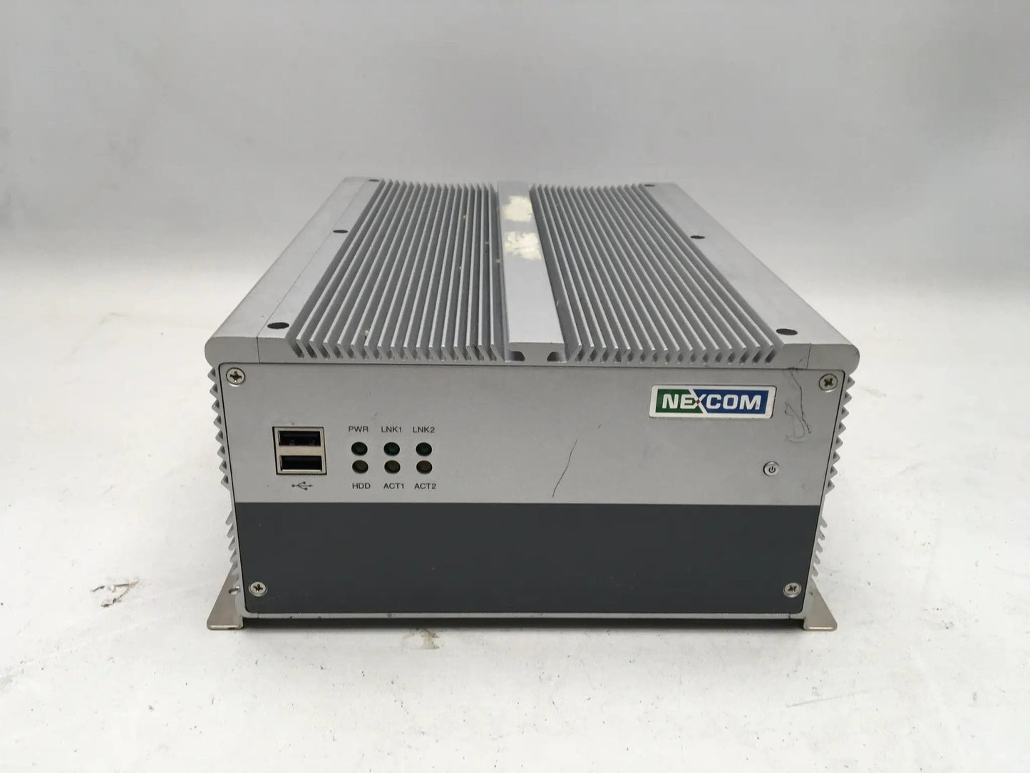 Nexcom NISE 3100P2 Fanless Industrial PC