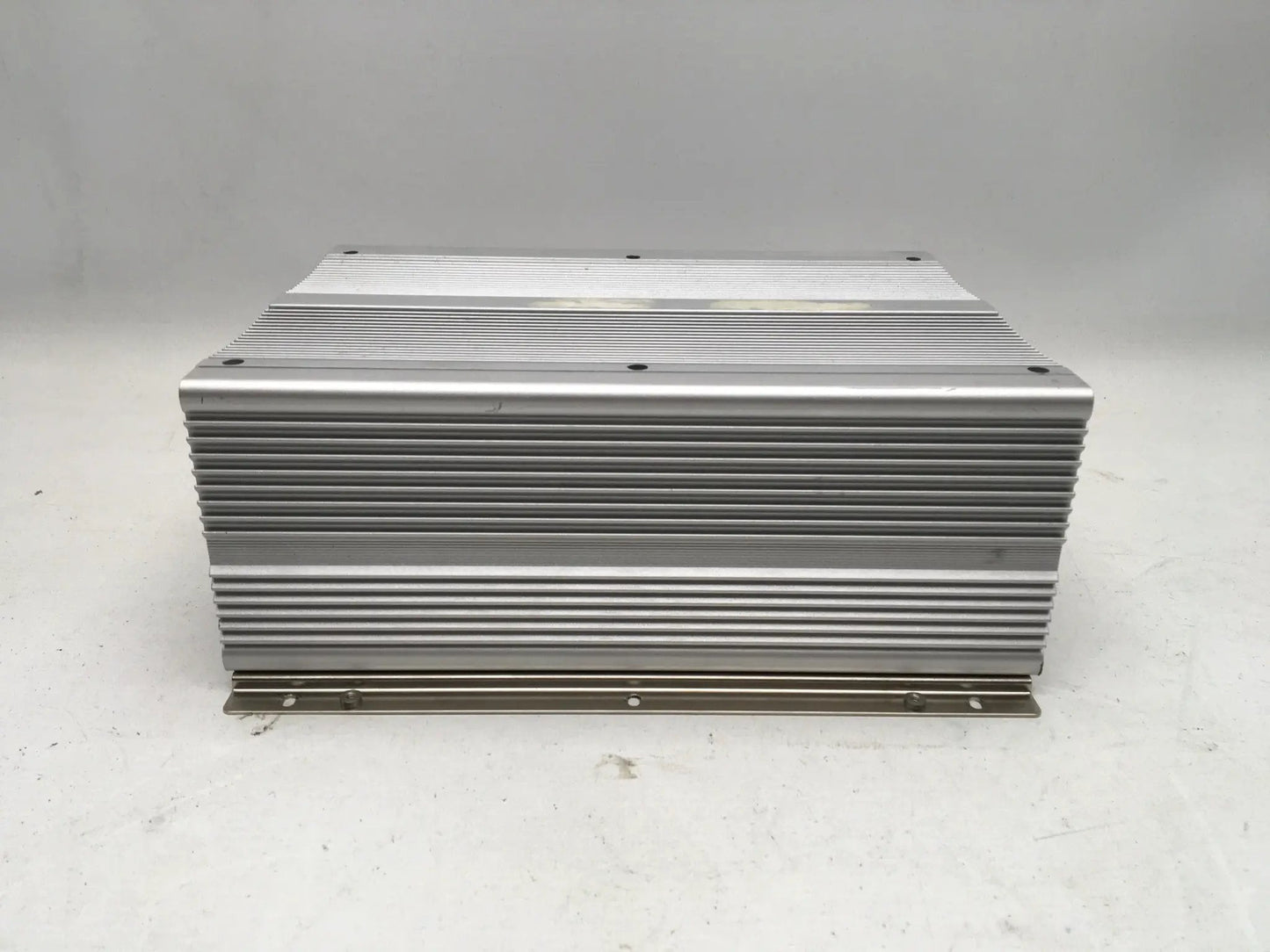 Nexcom NISE 3100P2 Fanless Industrial PC