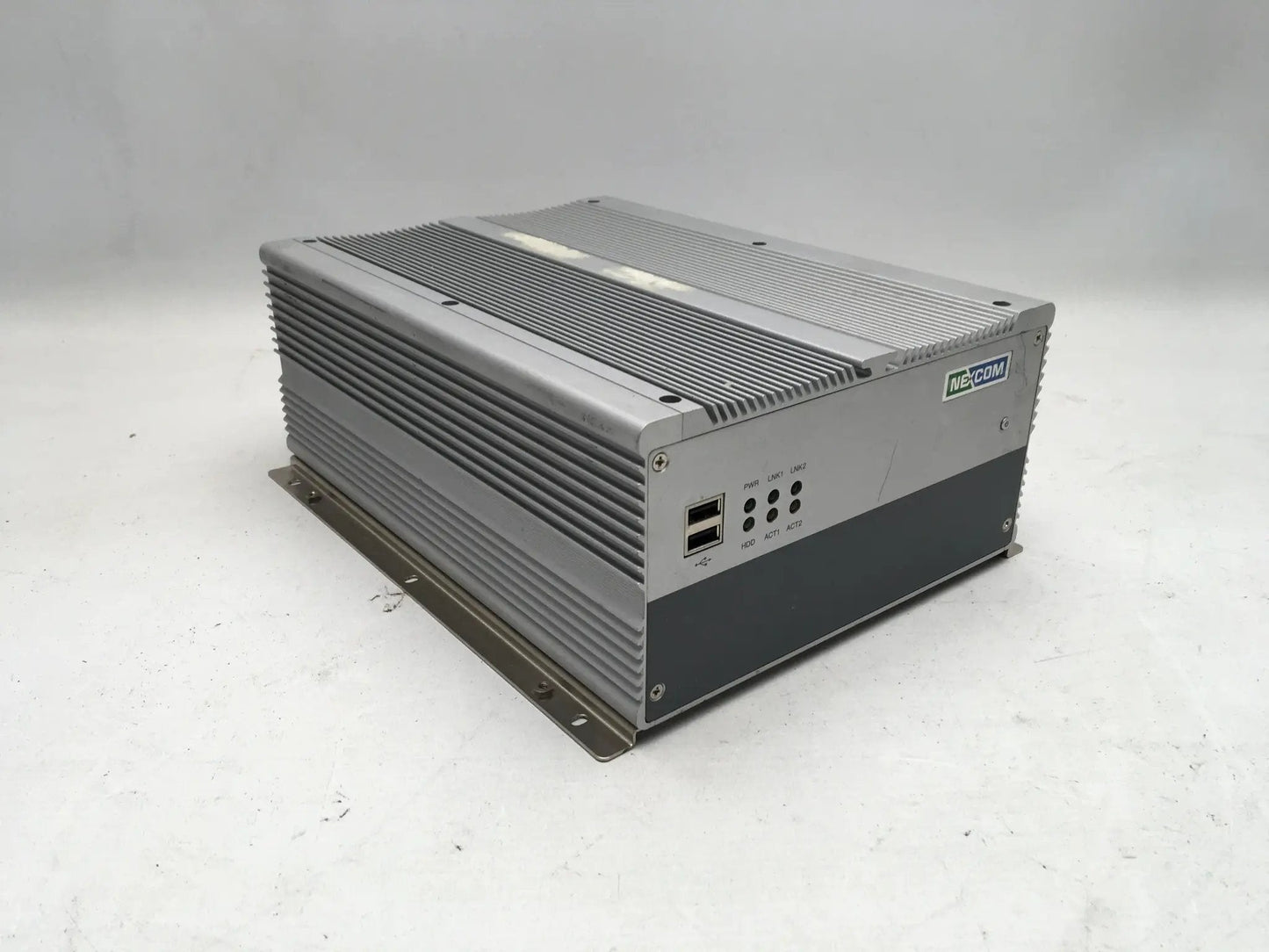 Nexcom NISE 3100P2 Fanless Industrial PC