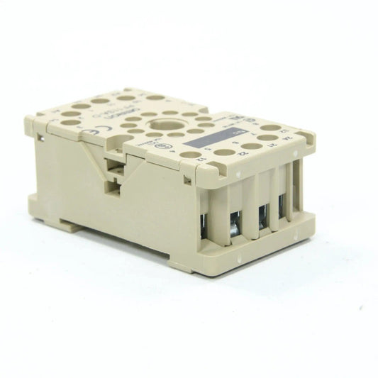 OMRON PF113A-D RELAY SOCKET