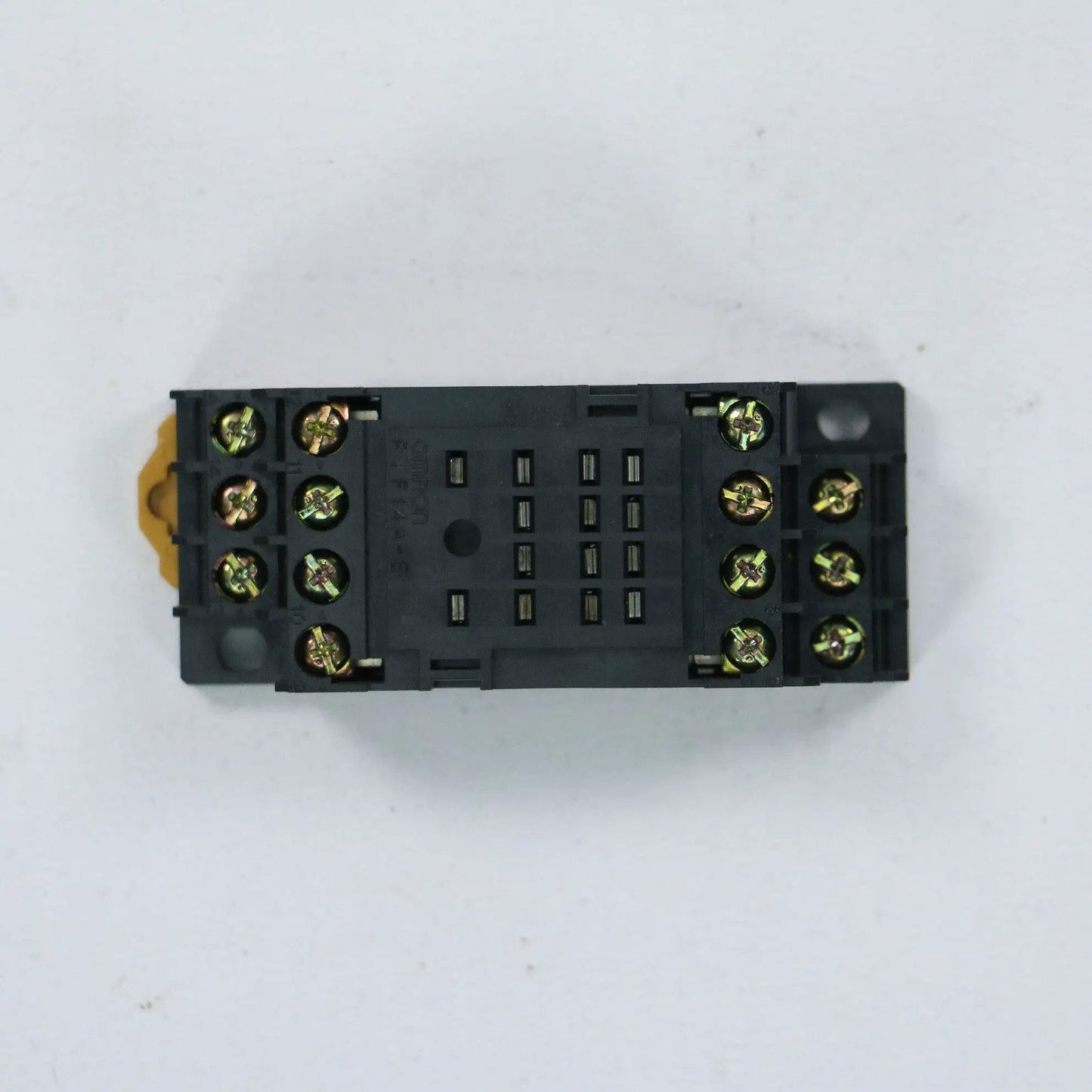 OMRON PYF14A-E RELAY SOCKET