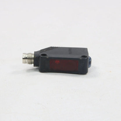Omron E3Z-D86 Photoelectric Sensor