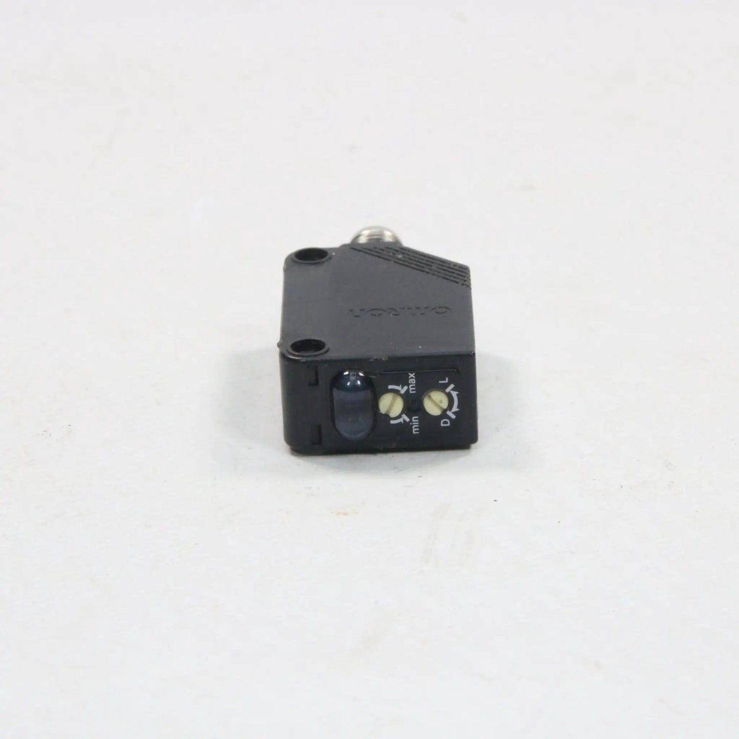 Omron E3Z-D86 Photoelectric Sensor