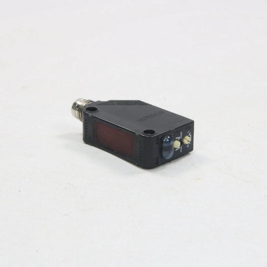 Omron E3Z-D86 Photoelectric Sensor