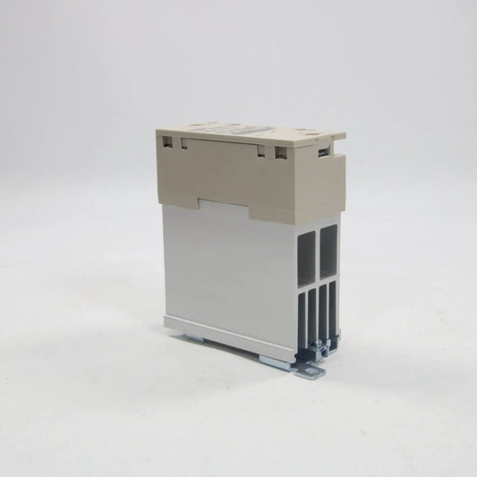 Omron G3PA-220B-VD Solid State Relay