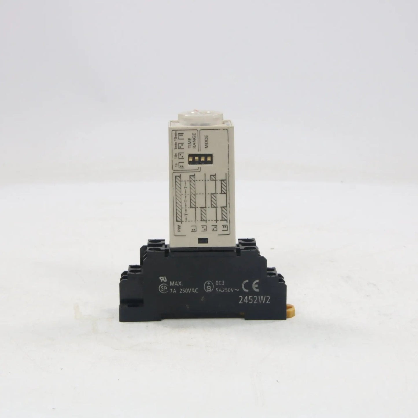 Omron H3YN-2 Timer Relay