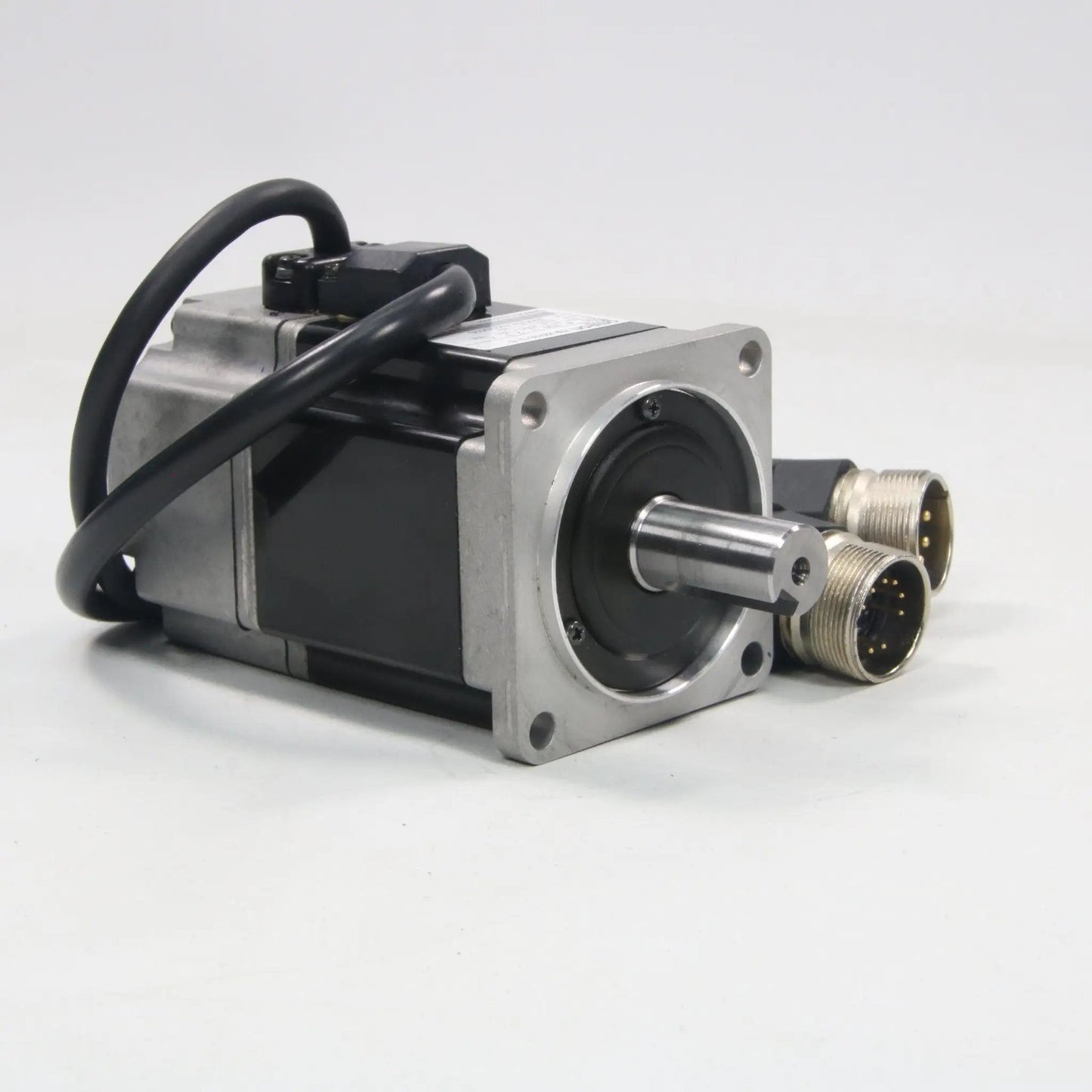 Omron R7M-A20030-S1-D Servo Motor