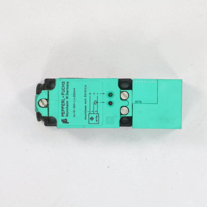Pepperl & Fuchs U-10-30V-/J=200ma NJ30+ Inductive Sensor - Left Facing Contactor