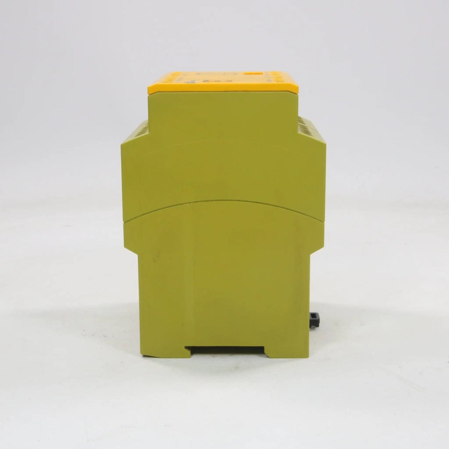 Pilz PINOZ 1 Safety Relay 775695