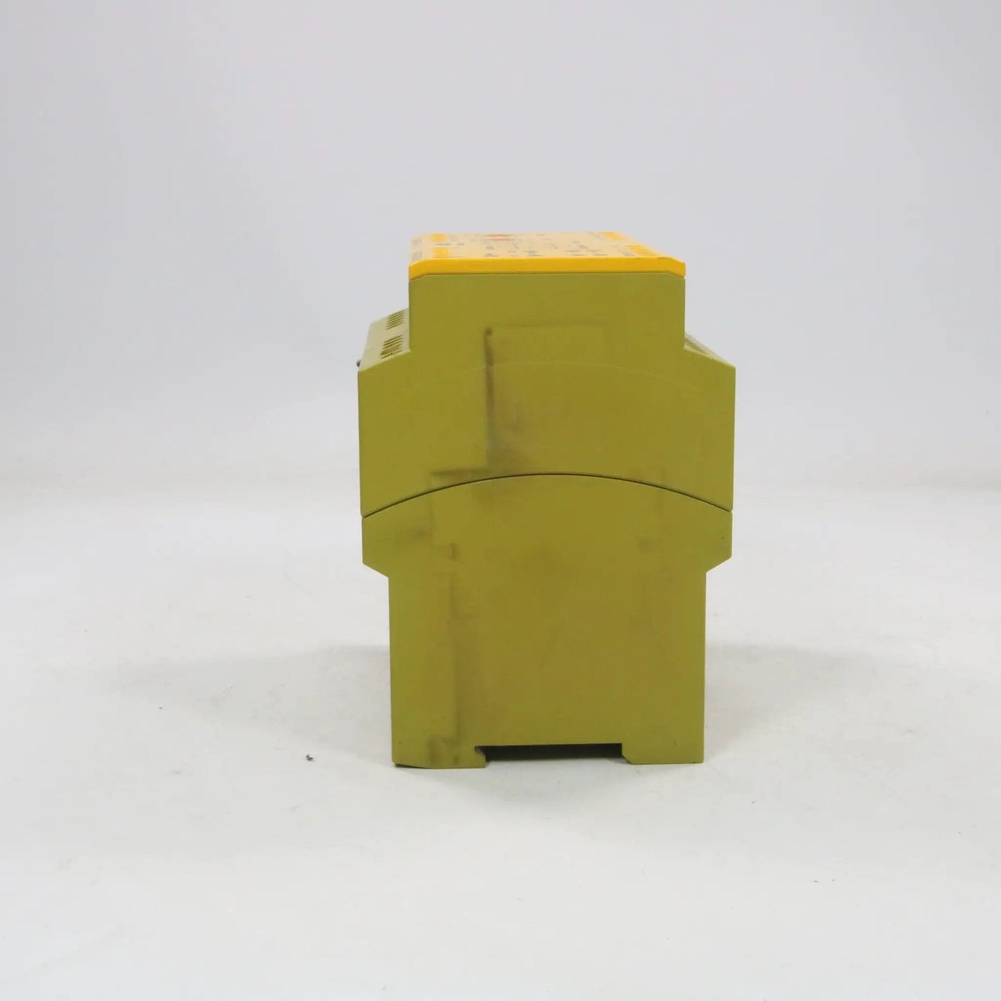 Pilz PNOZ 2VQ Safety Relay 774013