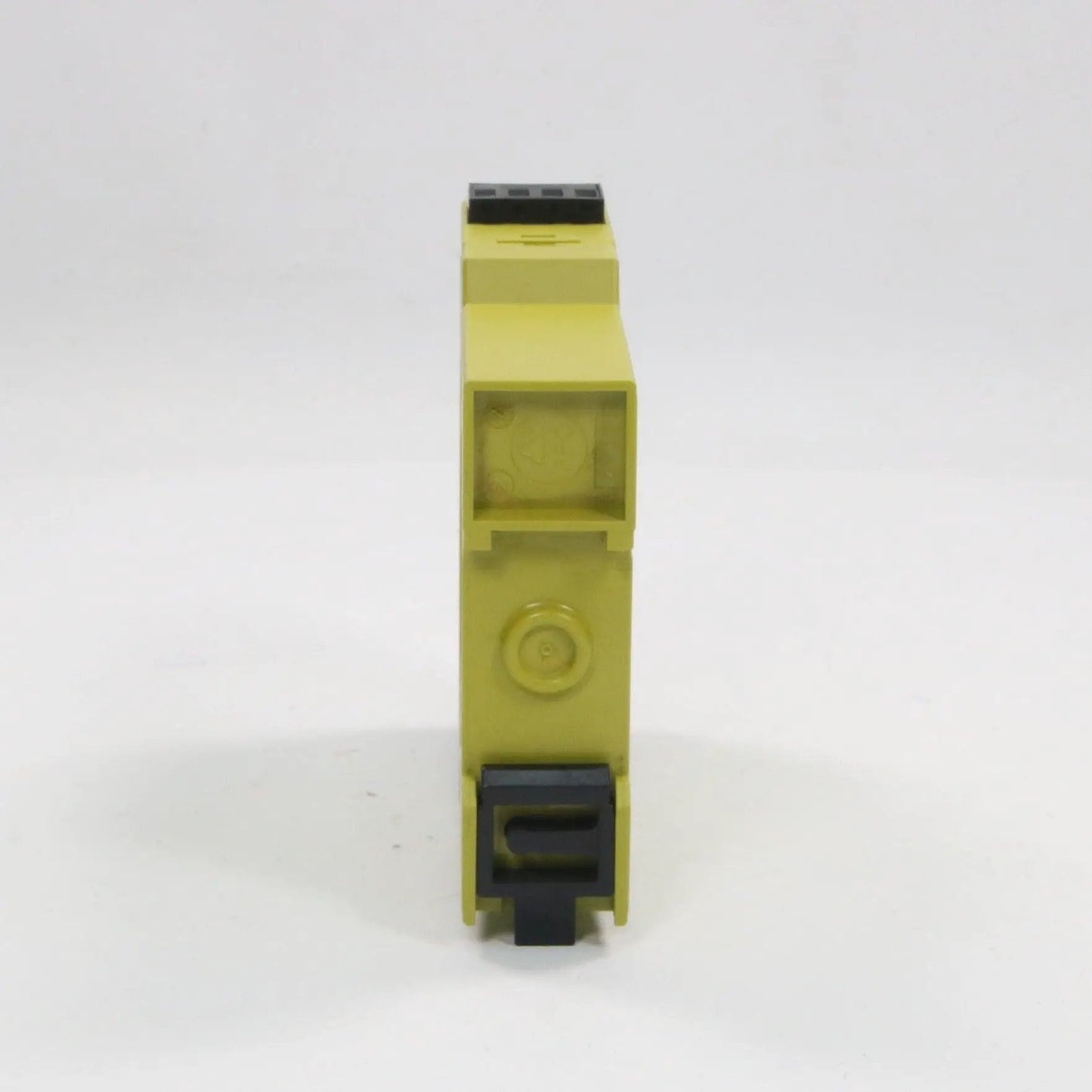 Pilz PNOZ X2 8P 24VAC DC 3n o 1n c Safety Relay 777301