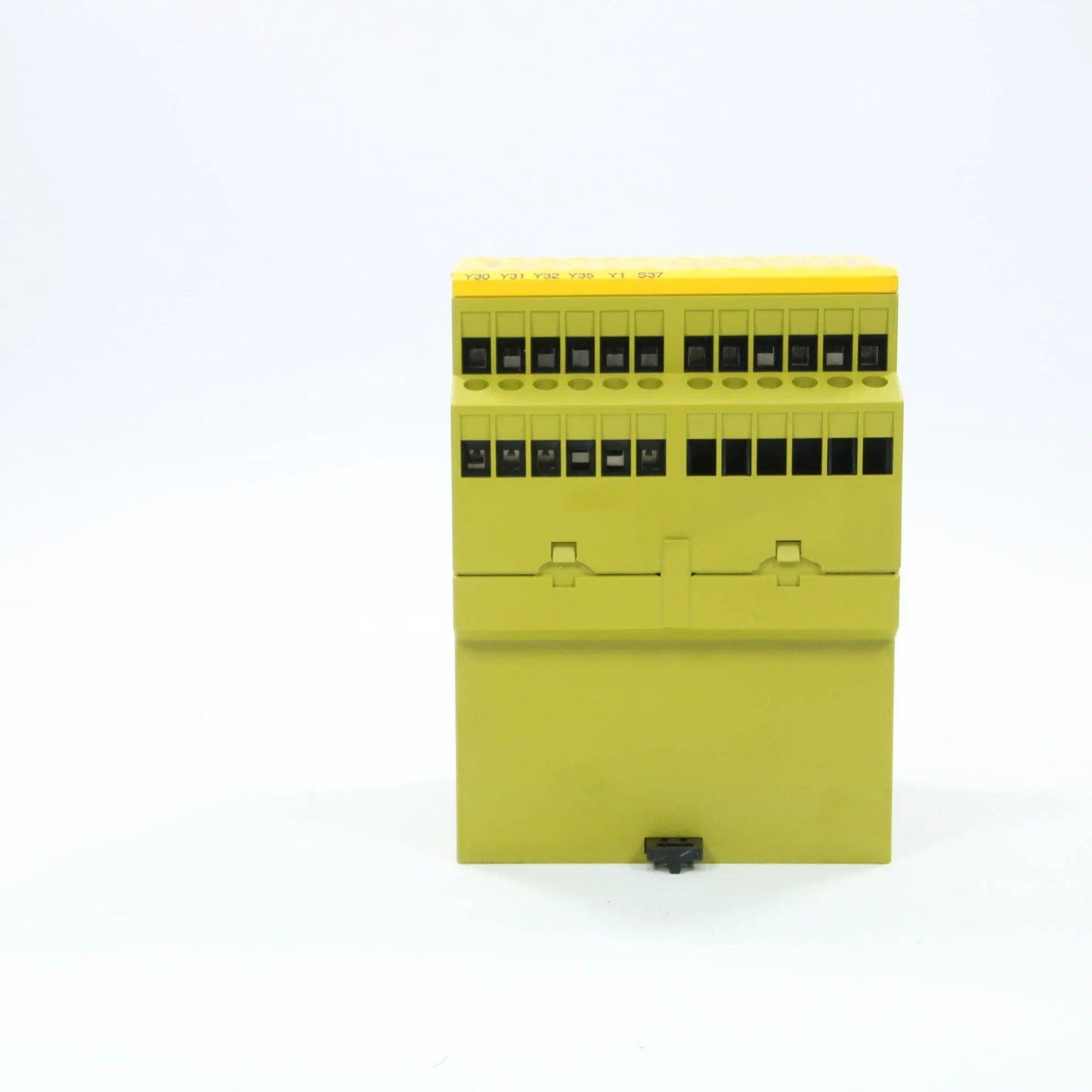 Pilz PNOZ X9 230VAC 24VDC 7n/o 2n/c 2so 774606