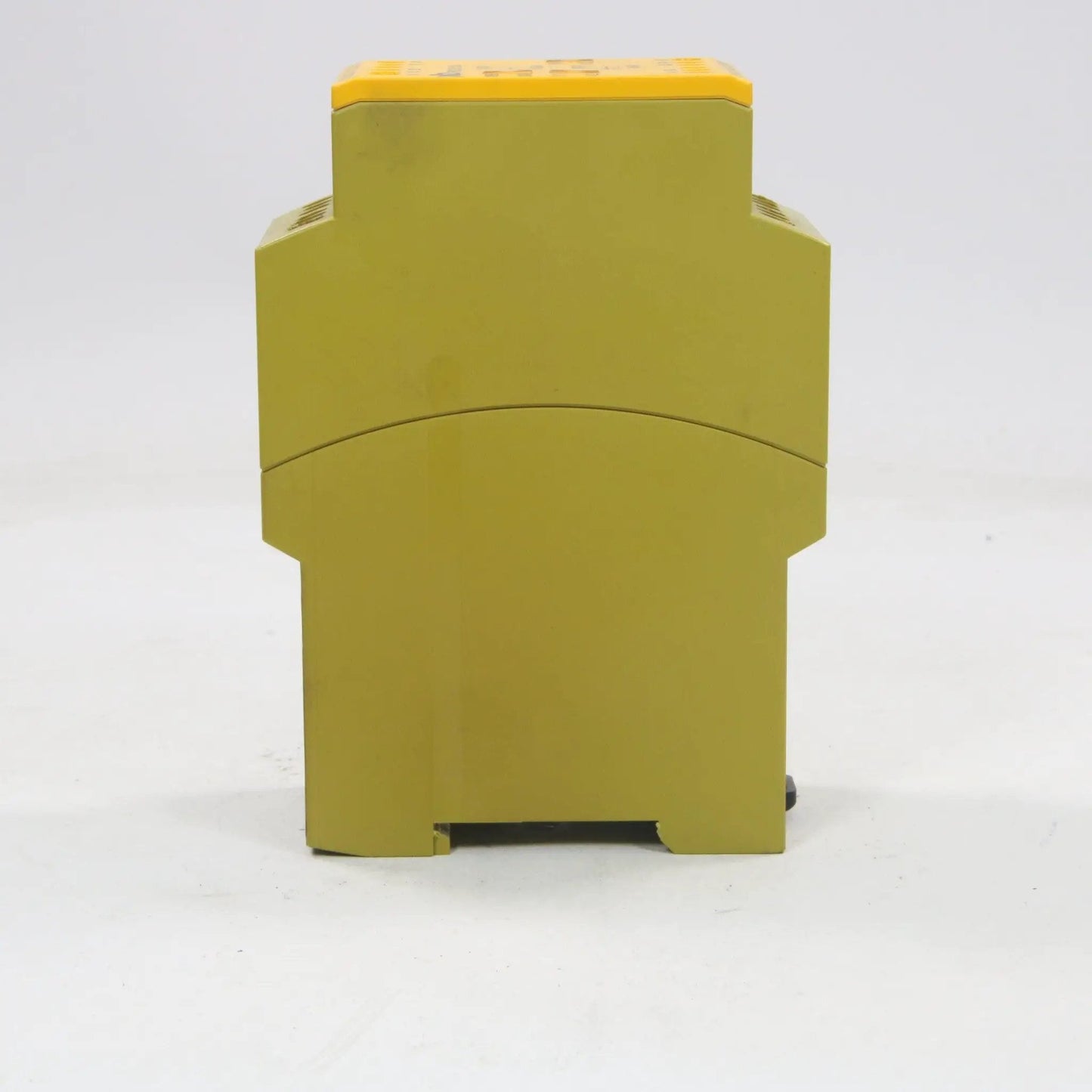 Pilz PNOZ XV2 774504 Safety Relay