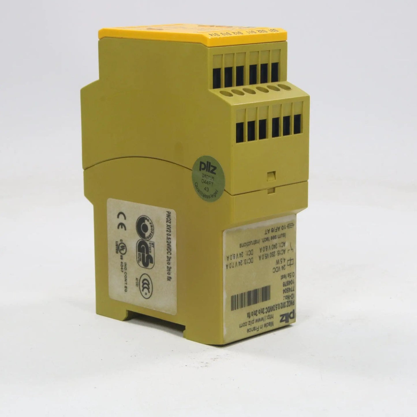 Pilz PNOZ XV2 774504 Safety Relay