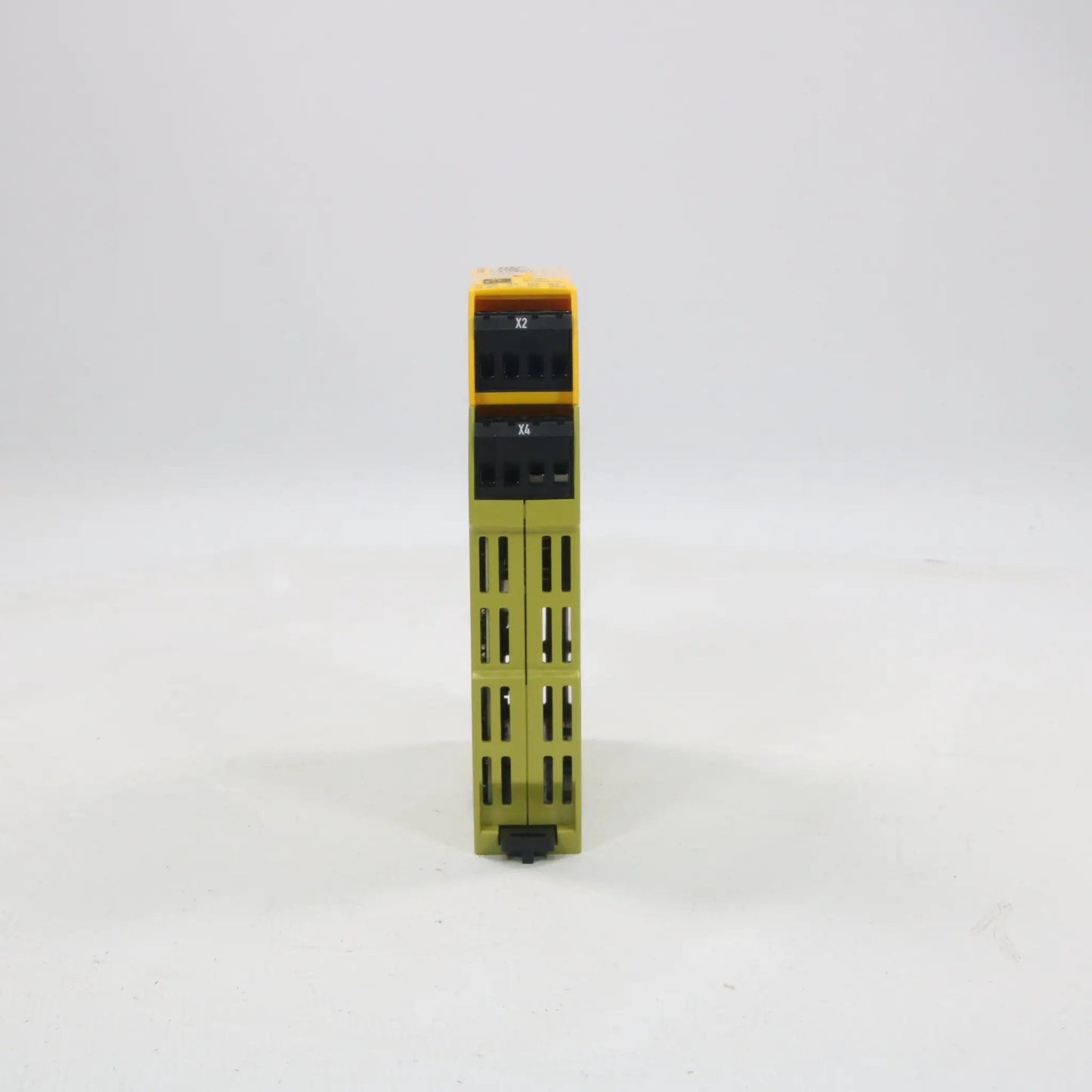 Pilz PNOZ m EF 8D14D0 Digital Input/Output Module