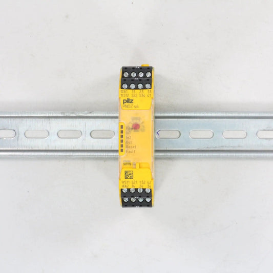Pilz PNOZ s4 Safety Relay