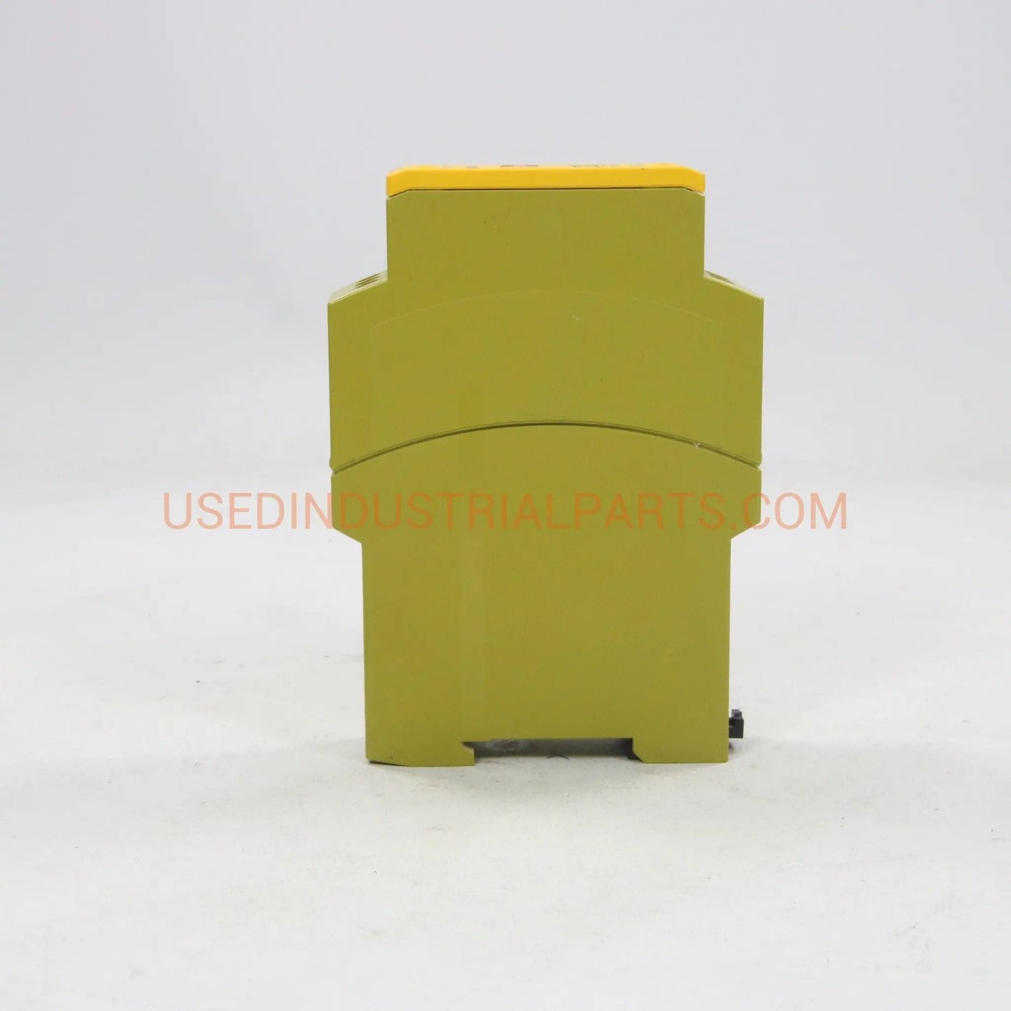 Pilz PZE X4V 774583 Safety Relay - New