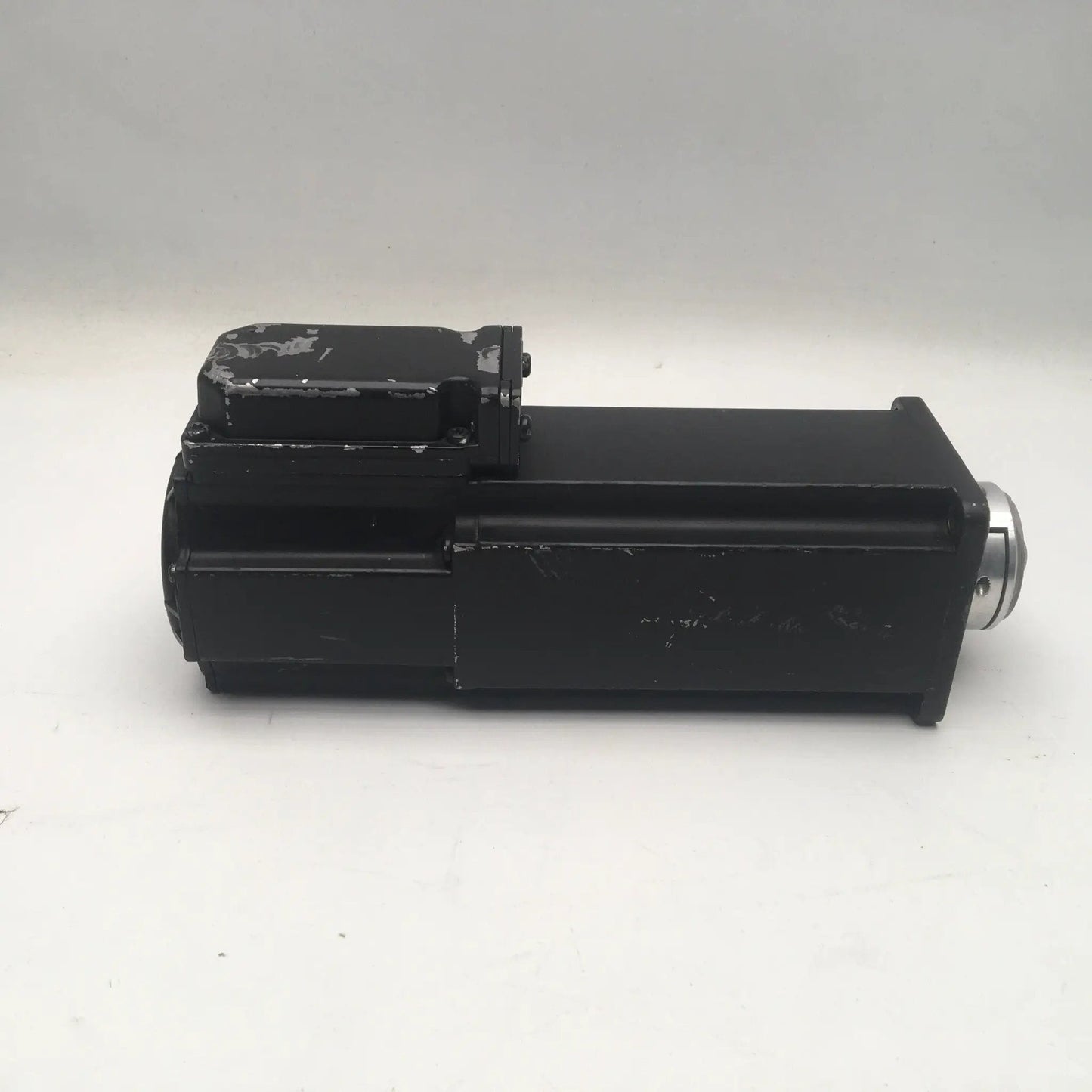 Rexroth Indramat Permanent Magnet Motor MKD041B-144-KG1-KN