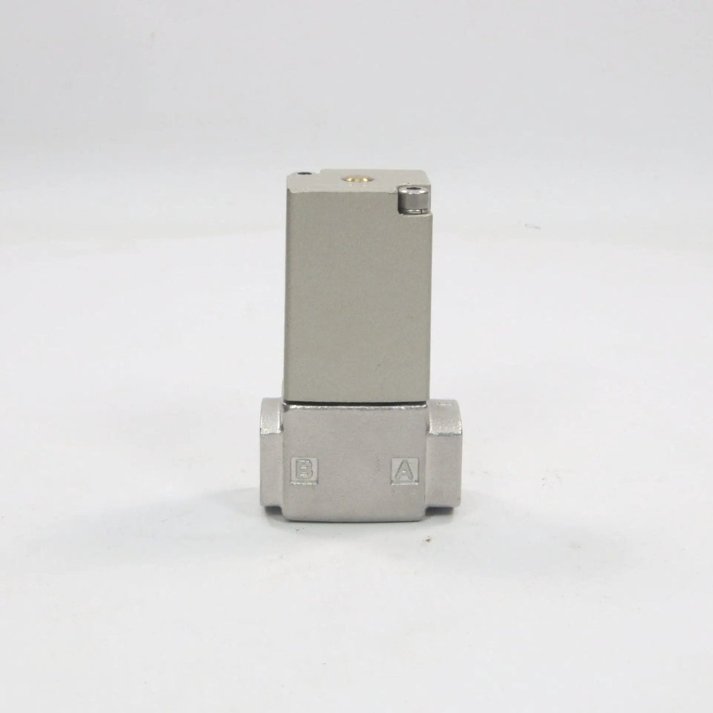 SMC VND104DS F8A L 2 Way Valve